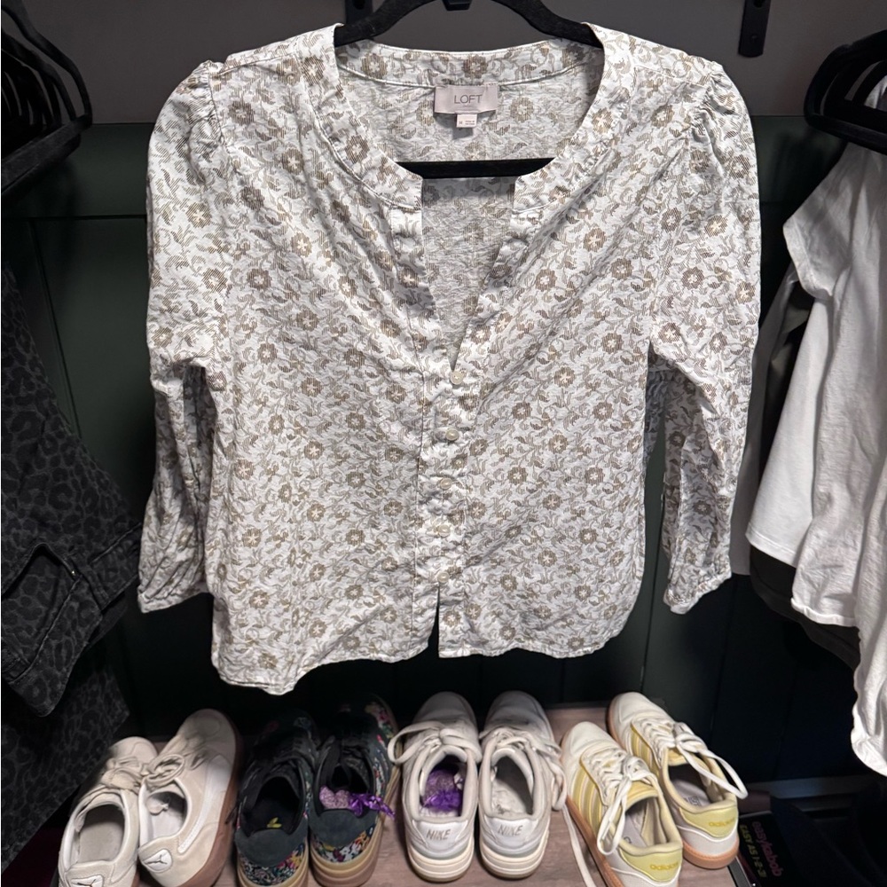 LOFT women’s blouse